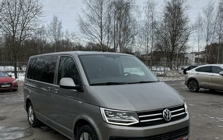 Volkswagen Caravelle T6 рестайлинг, 2015 год, 2 650 000 рублей, 3 фотография