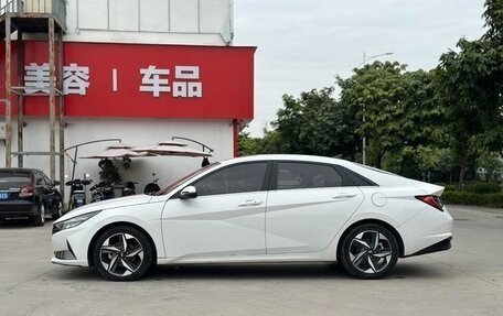 Hyundai Elantra, 2021 год, 1 370 000 рублей, 8 фотография