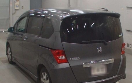 Honda Freed I, 2010 год, 750 000 рублей, 4 фотография