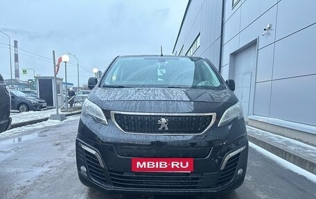 Peugeot Traveller I, 2018 год, 2 399 000 рублей, 2 фотография