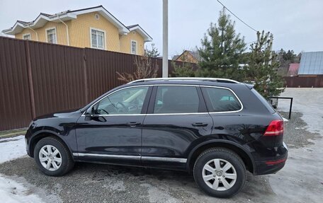 Volkswagen Touareg III, 2011 год, 2 600 000 рублей, 3 фотография