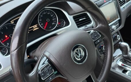 Volkswagen Touareg III, 2011 год, 2 600 000 рублей, 27 фотография