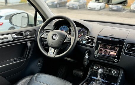 Volkswagen Touareg III, 2011 год, 1 990 000 рублей, 9 фотография