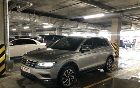 Volkswagen Tiguan II, 2018 год, 2 210 000 рублей, 4 фотография