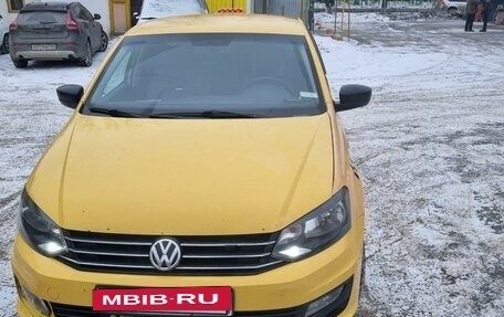 Volkswagen Polo VI (EU Market), 2016 год, 749 900 рублей, 2 фотография