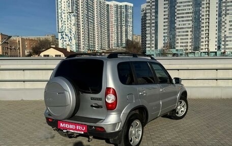 Chevrolet Niva I рестайлинг, 2010 год, 520 000 рублей, 2 фотография