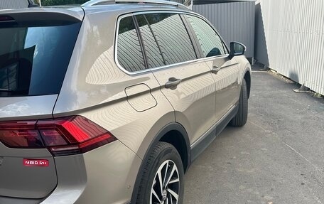 Volkswagen Tiguan II, 2018 год, 2 600 000 рублей, 1 фотография