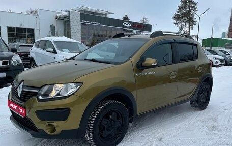 Renault Sandero II рестайлинг, 2017 год, 990 000 рублей, 1 фотография