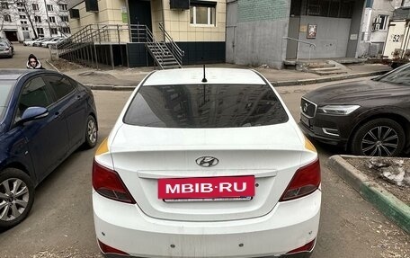 Hyundai Solaris II рестайлинг, 2016 год, 390 000 рублей, 5 фотография