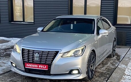 Toyota Crown, 2015 год, 2 255 000 рублей, 1 фотография