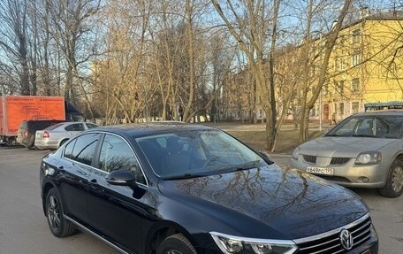 Volkswagen Passat B8 рестайлинг, 2017 год, 1 850 000 рублей, 2 фотография