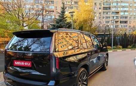 Cadillac Escalade V, 2022 год, 17 150 000 рублей, 11 фотография