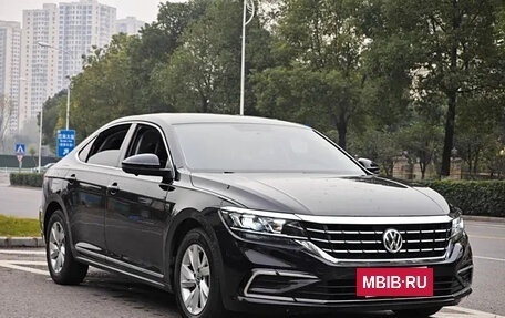 Volkswagen Passat B8 рестайлинг, 2021 год, 1 850 002 рублей, 2 фотография