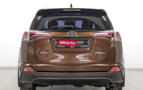 Toyota RAV4, 2017 год, 2 295 000 рублей, 6 фотография