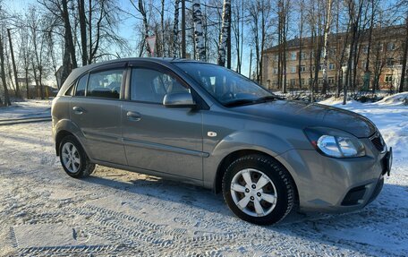 KIA Rio II, 2011 год, 695 000 рублей, 3 фотография