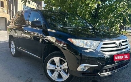 Toyota Highlander III, 2012 год, 1 400 000 рублей, 5 фотография