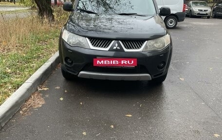 Mitsubishi Outlander III рестайлинг 3, 2007 год, 1 280 000 рублей, 2 фотография