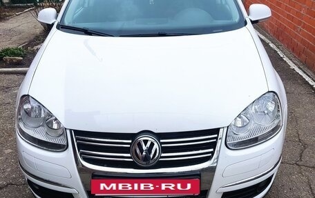 Volkswagen Jetta VI, 2009 год, 750 000 рублей, 6 фотография