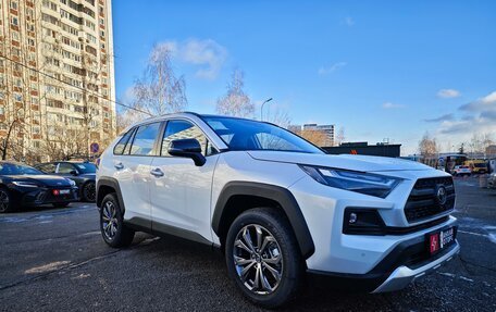 Toyota RAV4, 2023 год, 4 300 000 рублей, 9 фотография