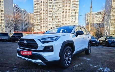 Toyota RAV4, 2023 год, 4 300 000 рублей, 3 фотография