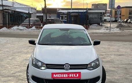 Volkswagen Polo VI (EU Market), 2013 год, 700 000 рублей, 2 фотография