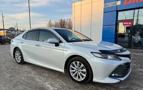 Toyota Camry, 2018 год, 2 650 000 рублей, 9 фотография