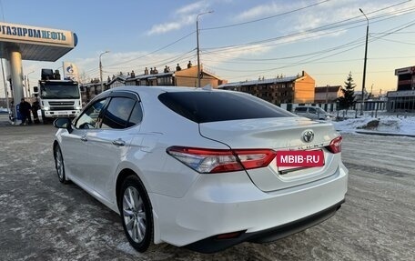 Toyota Camry, 2018 год, 2 650 000 рублей, 6 фотография