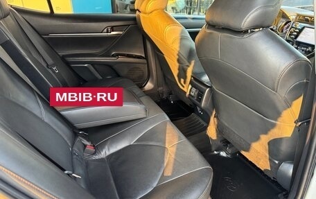 Toyota Camry, 2018 год, 2 650 000 рублей, 39 фотография