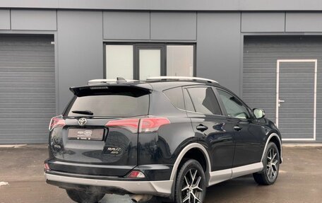 Toyota RAV4, 2017 год, 2 492 000 рублей, 4 фотография