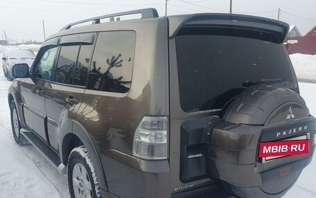 Mitsubishi Pajero IV, 2011 год, 1 850 000 рублей, 3 фотография