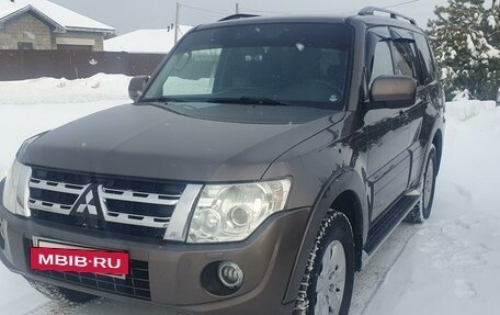 Mitsubishi Pajero IV, 2011 год, 1 850 000 рублей, 2 фотография