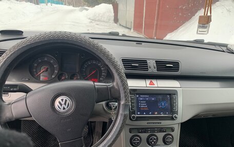 Volkswagen Passat B6, 2005 год, 580 000 рублей, 10 фотография