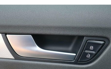 Audi A4, 2011 год, 1 236 000 рублей, 14 фотография