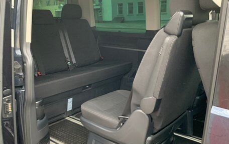 Volkswagen Multivan T6 рестайлинг, 2021 год, 6 500 000 рублей, 9 фотография