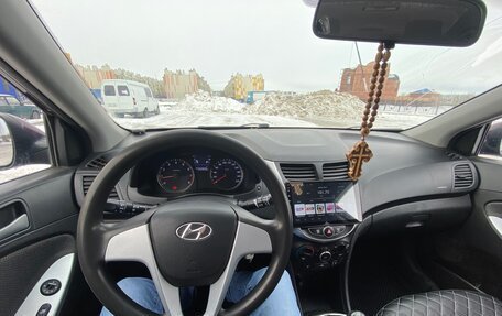 Hyundai Solaris II рестайлинг, 2012 год, 590 000 рублей, 3 фотография