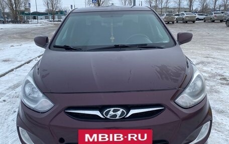 Hyundai Solaris II рестайлинг, 2012 год, 590 000 рублей, 17 фотография