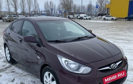 Hyundai Solaris II рестайлинг, 2012 год, 590 000 рублей, 16 фотография