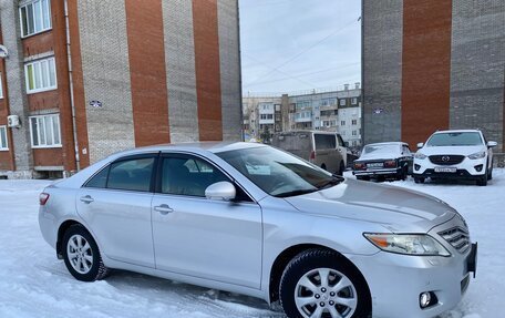 Toyota Camry, 2009 год, 1 370 000 рублей, 2 фотография