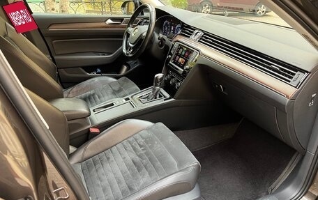 Volkswagen Passat B8 рестайлинг, 2015 год, 1 729 000 рублей, 13 фотография