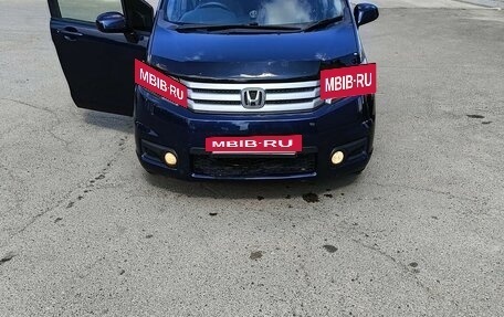 Honda Freed I, 2010 год, 1 150 000 рублей, 7 фотография