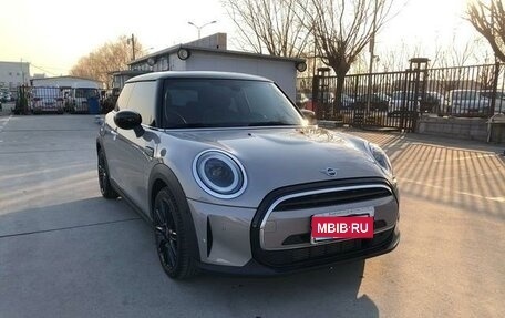 MINI Hatch, 2021 год, 2 430 000 рублей, 3 фотография