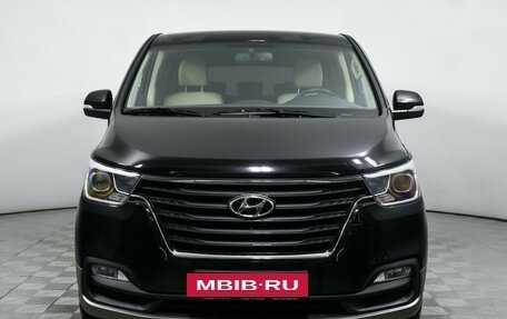 Hyundai H-1 II рестайлинг, 2019 год, 3 489 000 рублей, 2 фотография