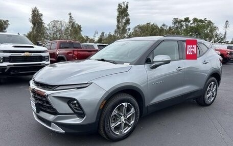 Chevrolet Blazer III, 2023 год, 8 341 000 рублей, 2 фотография