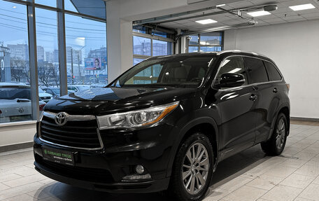 Toyota Highlander III, 2014 год, 2 780 000 рублей, 1 фотография