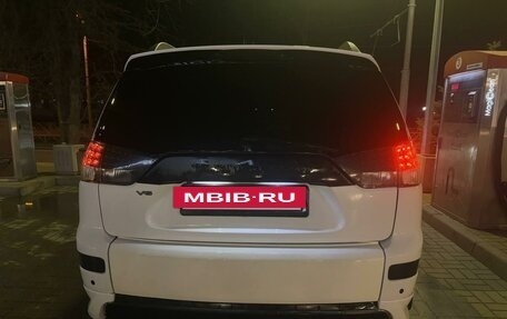 Mitsubishi Outlander III рестайлинг 3, 2008 год, 1 200 000 рублей, 13 фотография