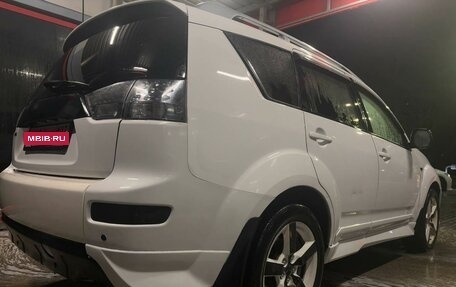 Mitsubishi Outlander III рестайлинг 3, 2008 год, 1 200 000 рублей, 27 фотография