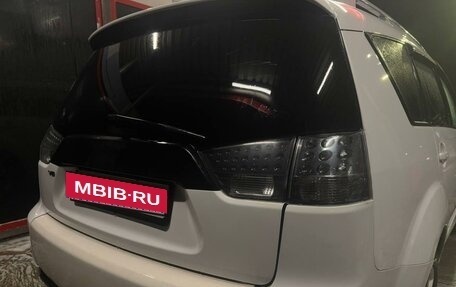 Mitsubishi Outlander III рестайлинг 3, 2008 год, 1 200 000 рублей, 17 фотография