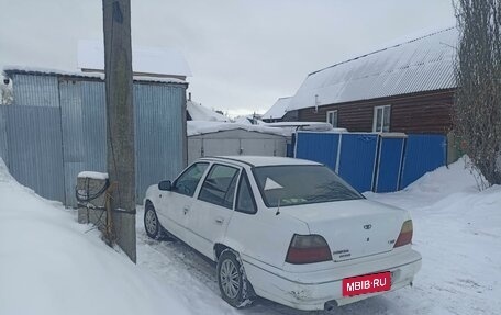 Daewoo Nexia I рестайлинг, 1999 год, 113 000 рублей, 3 фотография