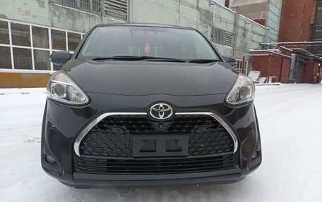 Toyota Sienta II, 2019 год, 1 750 000 рублей, 9 фотография