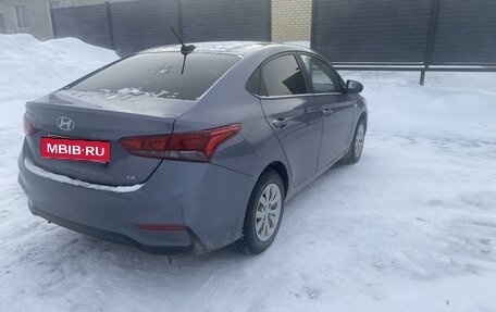 Hyundai Solaris II рестайлинг, 2019 год, 1 000 000 рублей, 2 фотография